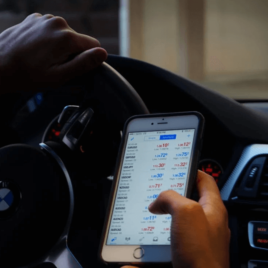 Zeltix AI análisis del rendimiento ilustración